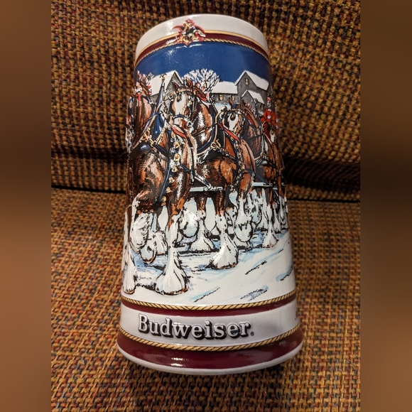 2 Budweiser Steins 1988 & 1989 Collectors Series - Picture 7 of 9
